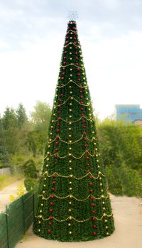 Искусственная елка Ели PENERI Триумфальная леска 